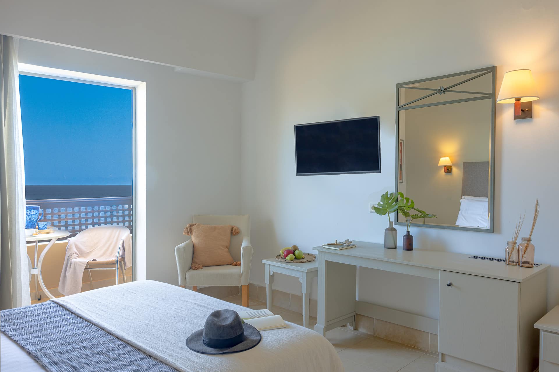 1. Double Room Beach Front - Indoors 1