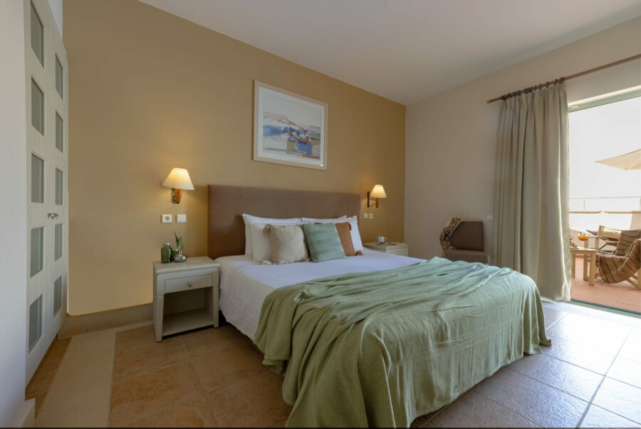 1. Suite Direct Pool Access - Bedroom 1