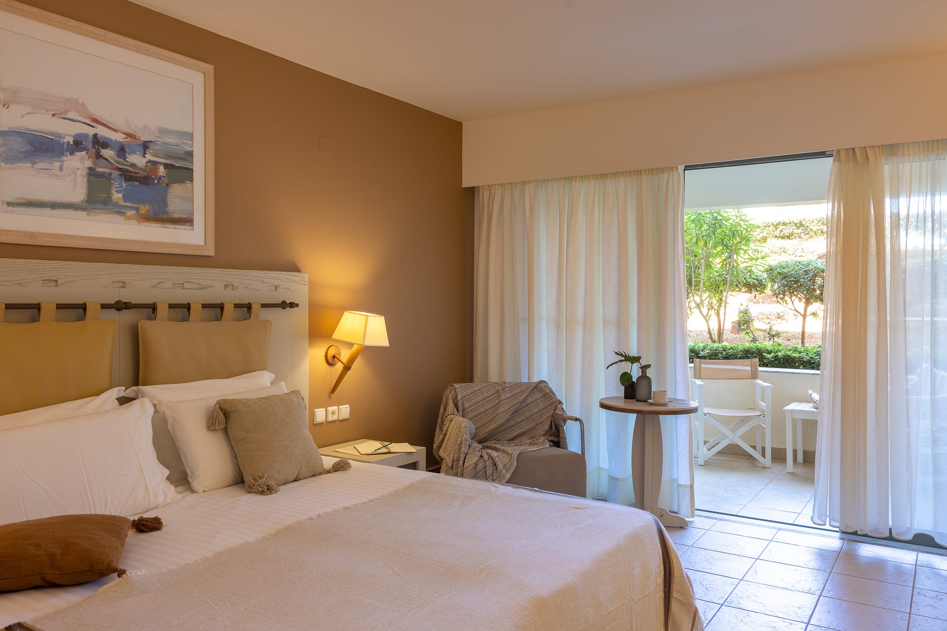 2. Double Room Economy - Interior 2