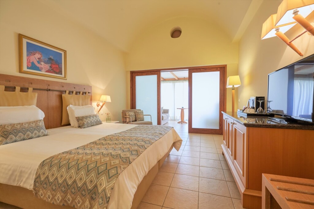 4. Junior Suite Sea View - Bedroom 4